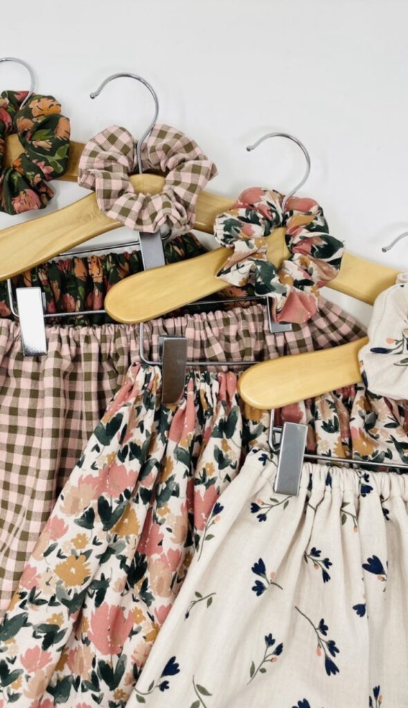 Tissu fleuri chez Les Petites Jupettes